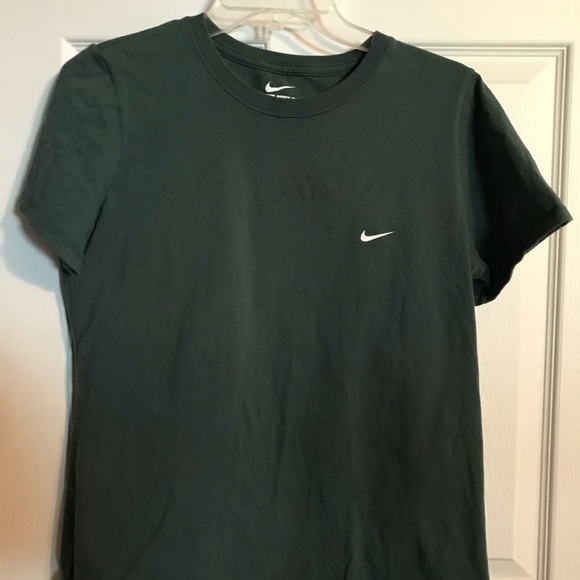 Nike Tops - Nike t-shirt-Unisex